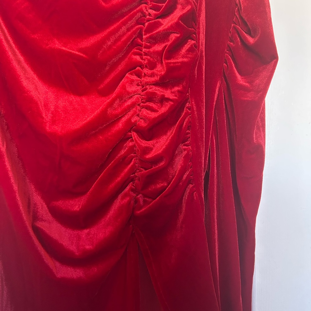 NWOT SHEIN 2 piece velour skirt set - Picture 6 of 9